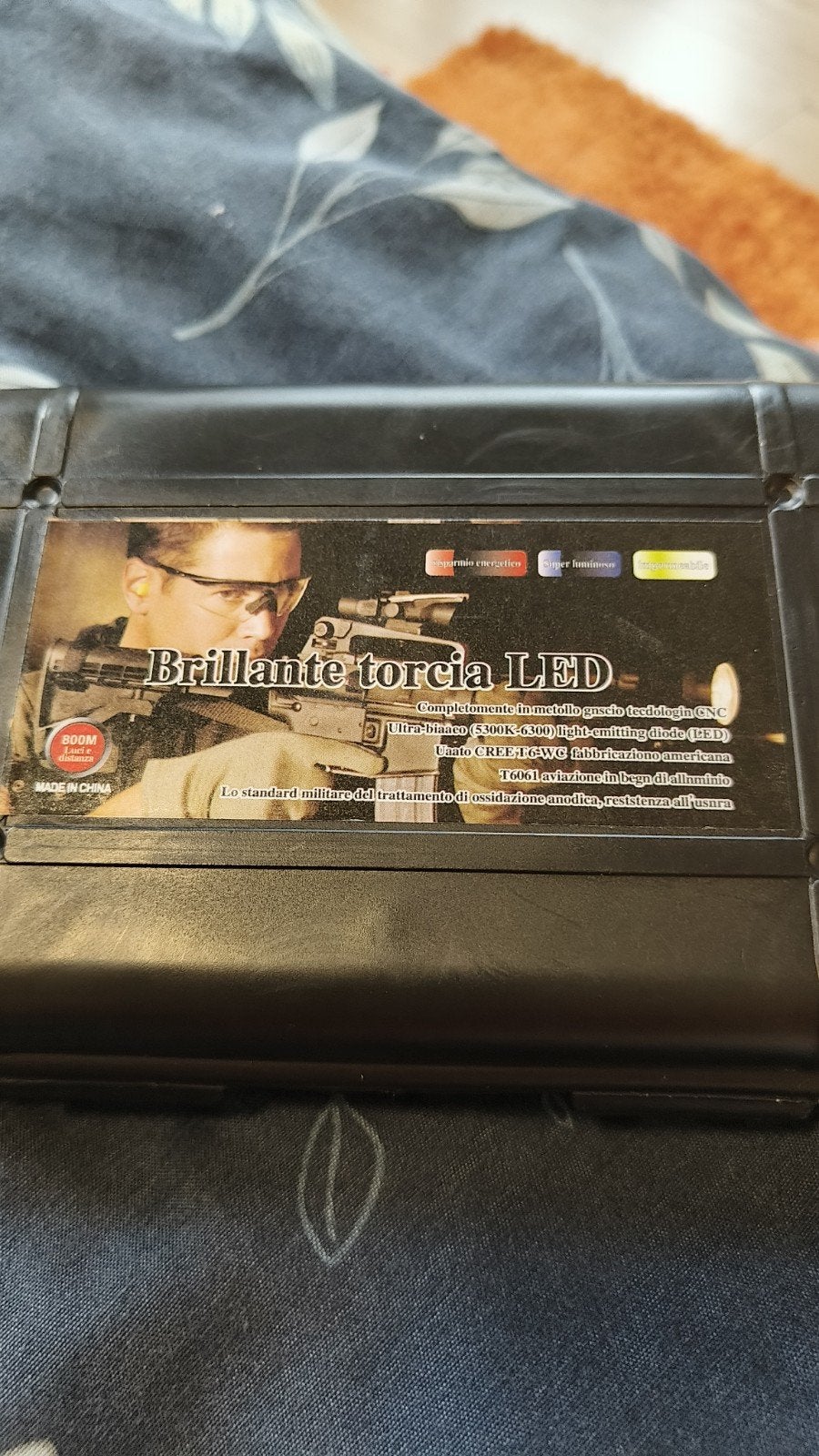 oplaadbare militaire tactische LED-zaklamp, Ophalen of Verzenden, Accu