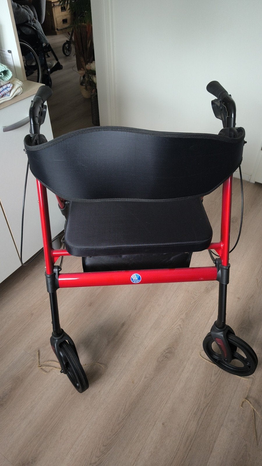 Brede Rollator, Ophalen, Opvouwbaar, Zo goed als nieuw