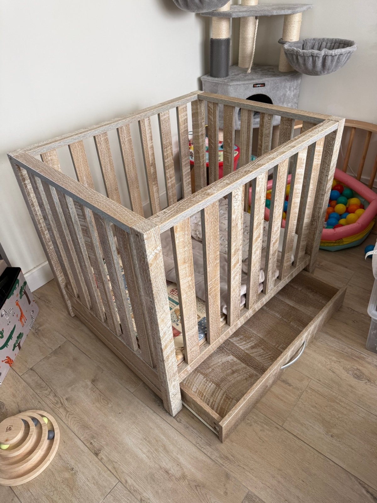 Baby box met lade en kleedjes, Kinderen en Baby's, Ophalen, Gebruikt, Rechthoekig, In hoogte verstelbaar