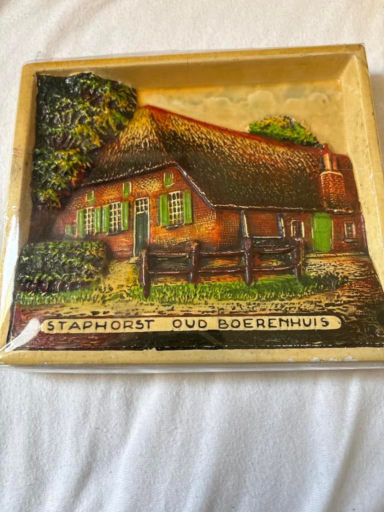 Staphorst Oud Boerenhuis Reliëf Plaquette, Ophalen of Verzenden, Gebruikt, Overige typen