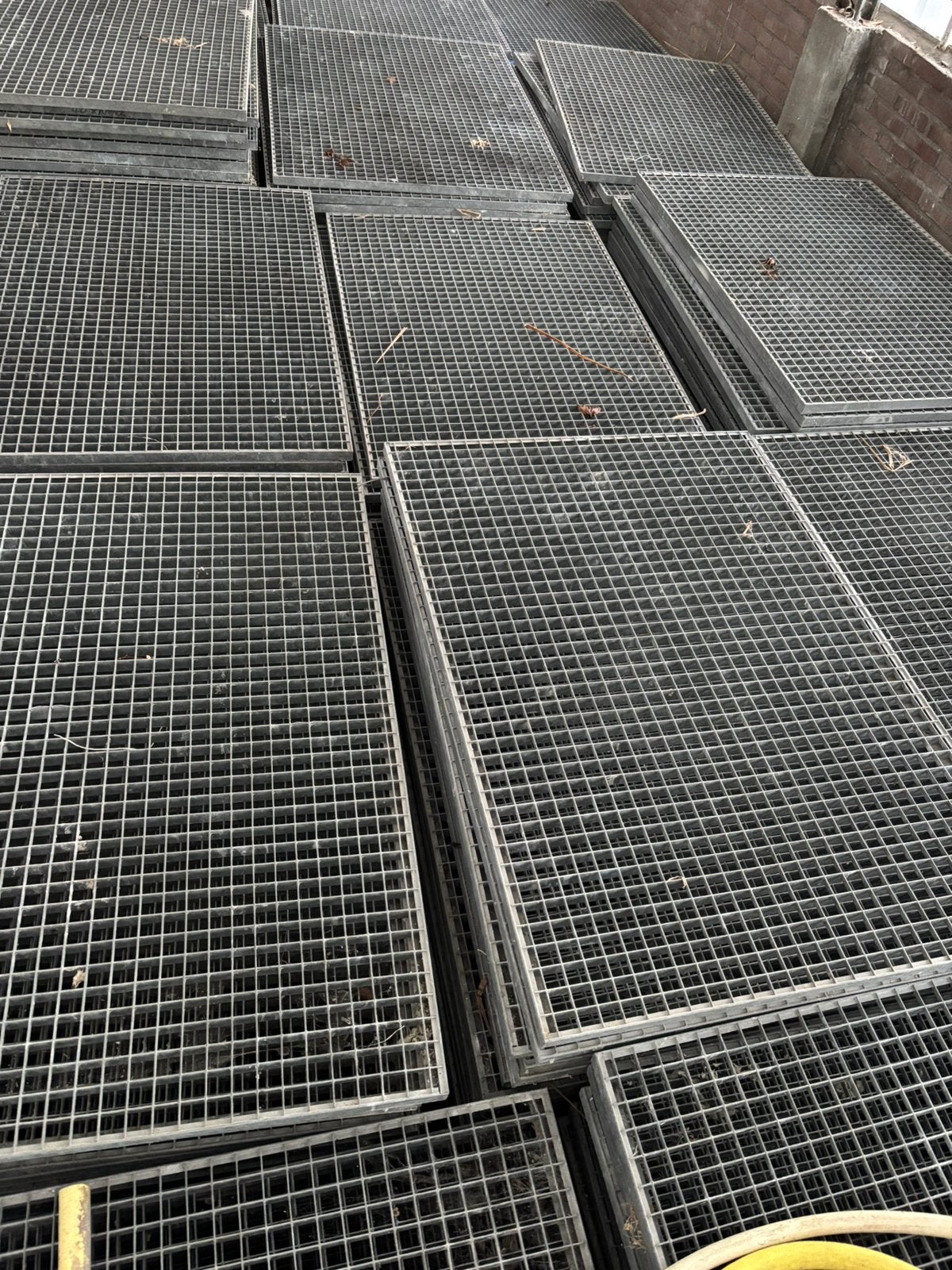 Gegalvaniseerd  roosters, Tuin en Terras, Ophalen, Zo goed als nieuw, Overige materialen