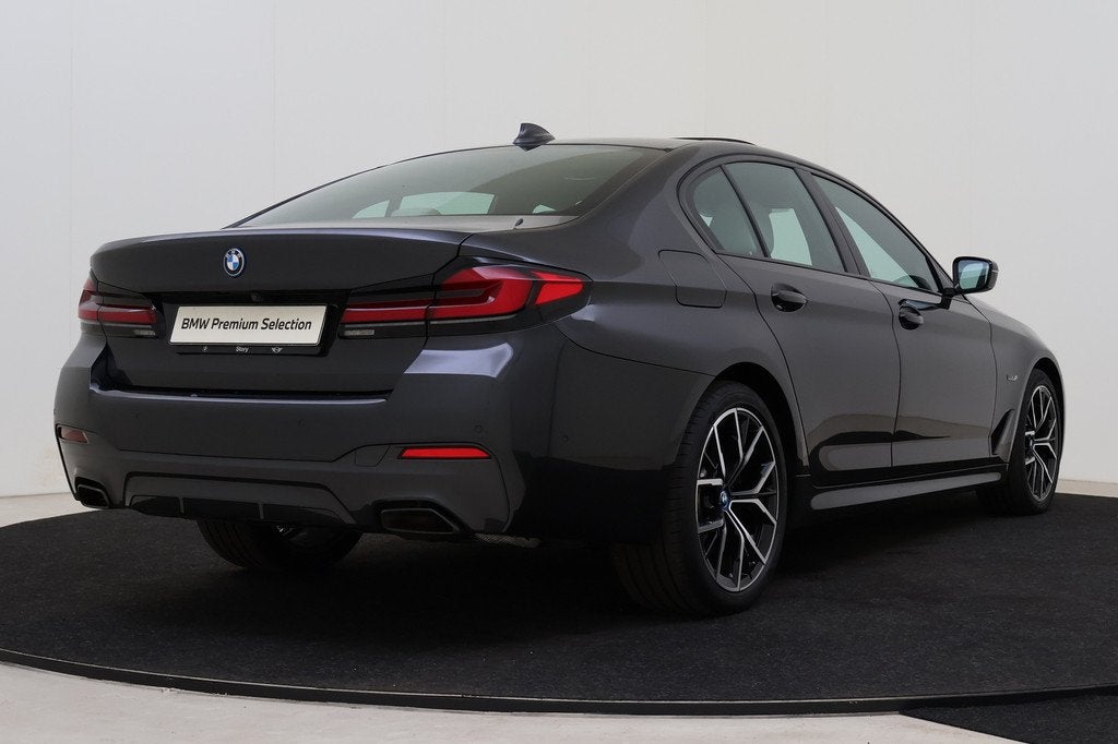 BMW 5 Serie 545e xDrive High Executive M Sport Automaat / Sc, Auto's, BMW, Gebruikt, Euro 6, Leder, Vierwielaandrijving