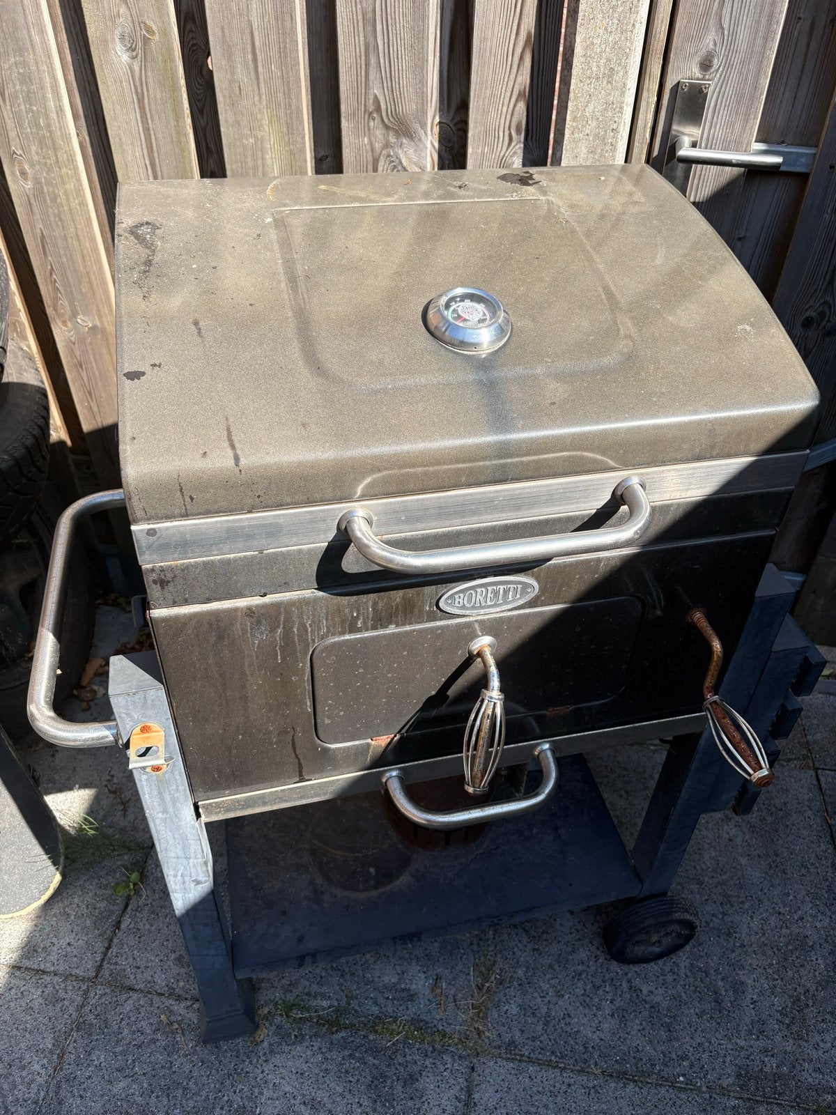 Boretti houtskoolbarbecue - Gebruikt, Ophalen, Gebruikt
