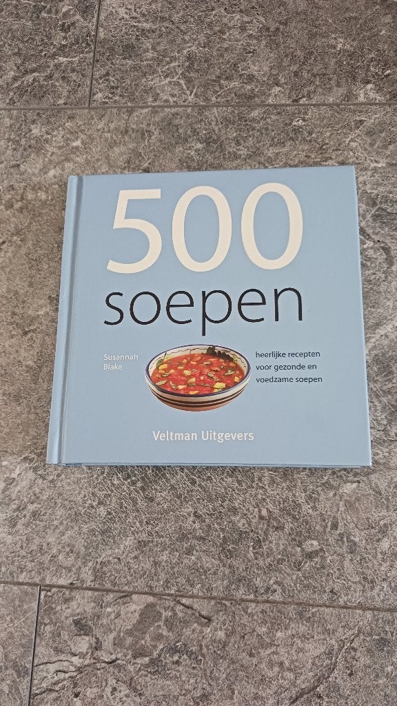 kookboek 500 soepen, Boeken, Kookboeken, Ophalen of Verzenden, Gelezen, Voorgerechten en Soepen