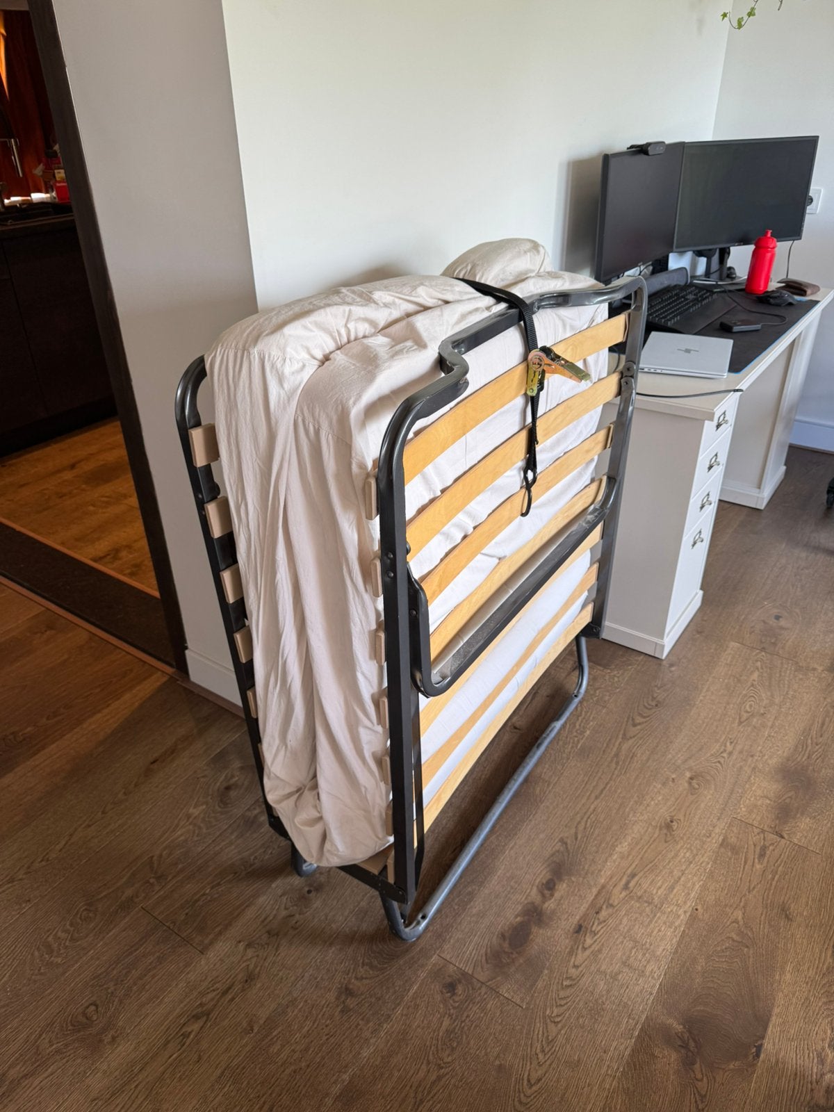 Opvouwbaar bed met matras / stretcher met matras, Ophalen, Gebruikt, Eenpersoons, Zwart