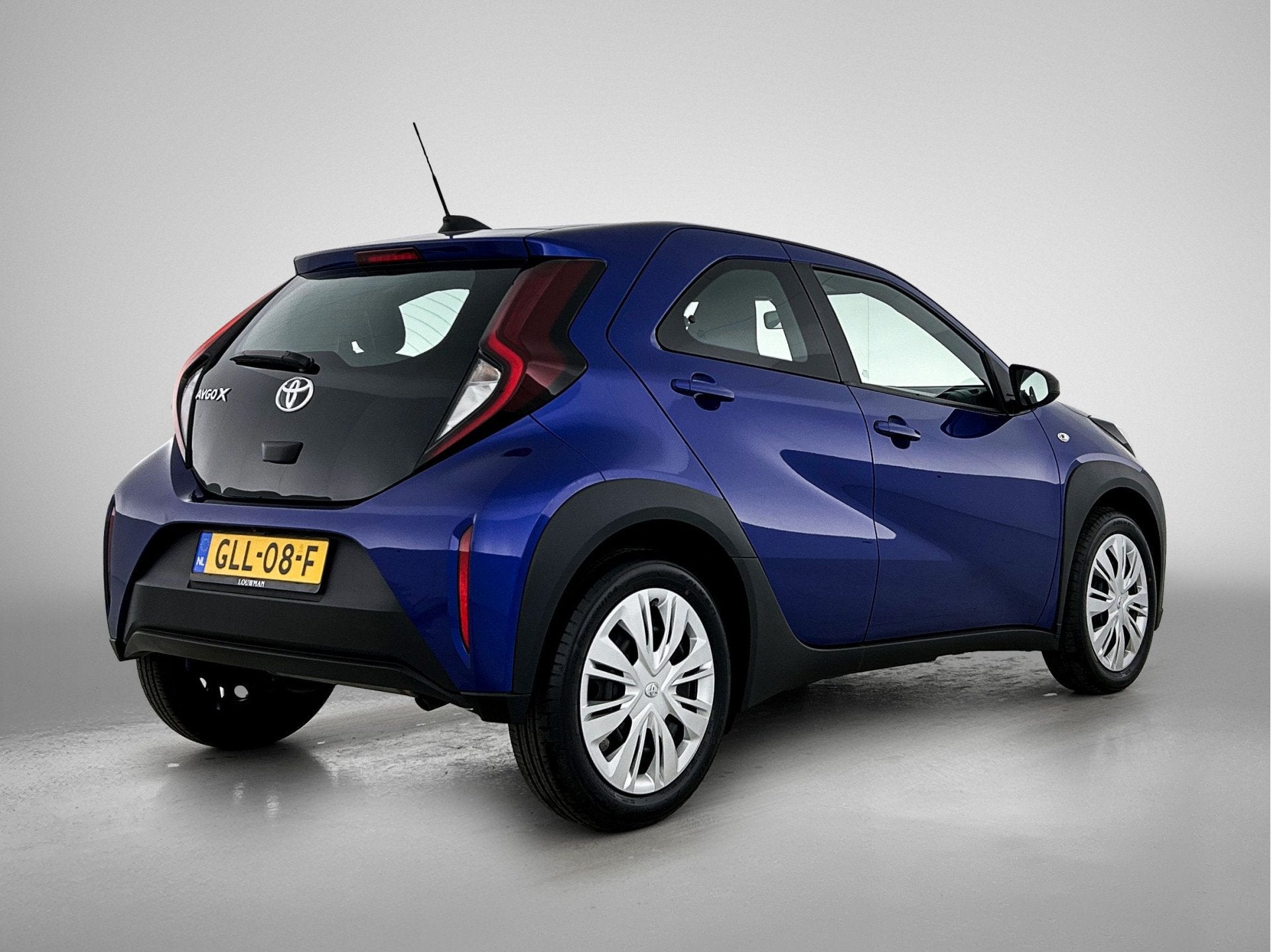 Toyota Aygo X 1.0 VVT-i MT Play | Achteruitrijcamera | Carpl, Auto's, 12 maanden, Stof, Gebruikt, 920 kg