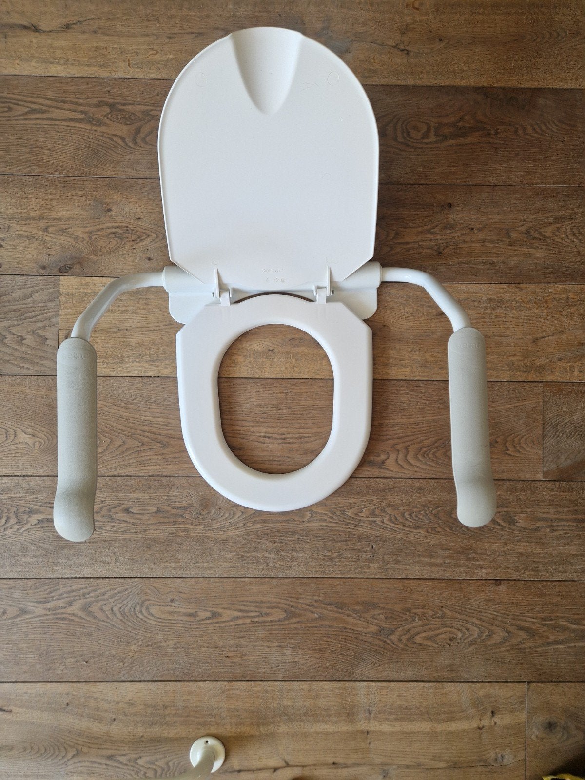 Etac toiletverhoger met armleuningen – verstelbaar, Ophalen of Verzenden, Zo goed als nieuw, Meegroeistoel