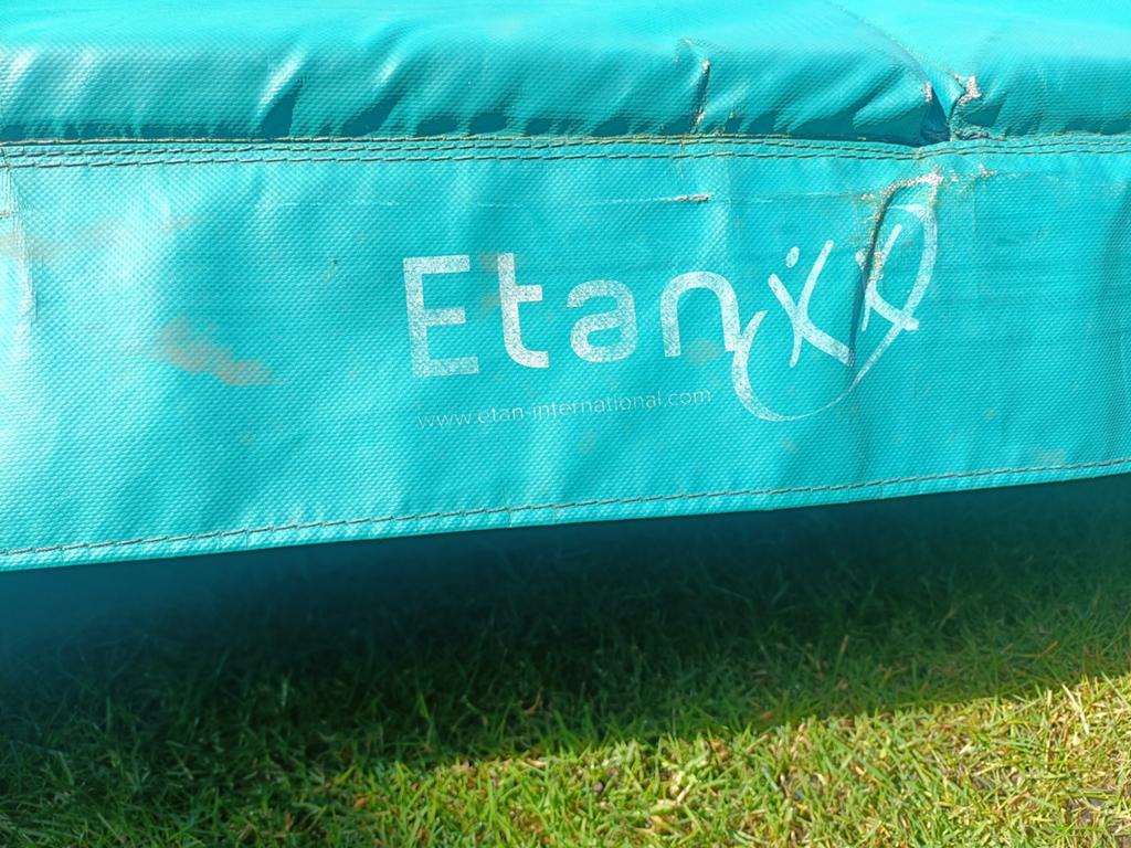Etan trampoline, Ophalen, Gebruikt