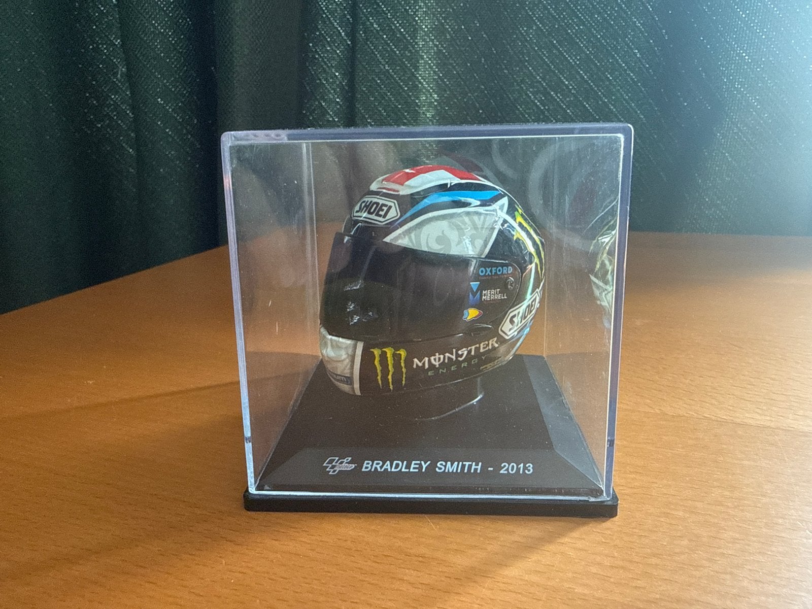 Miniatuur helm Bradley Smith 2013 - Schaal 1:5, Ophalen of Verzenden, Zo goed als nieuw, 1:5 t/m 1:8, Toebehoren