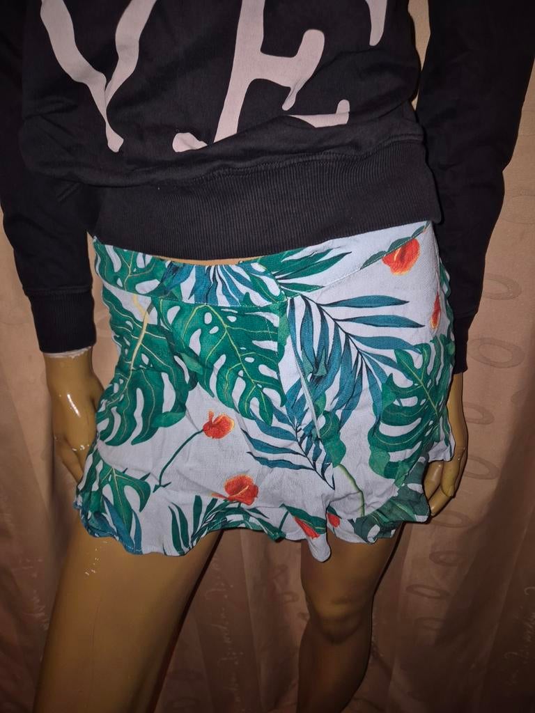 Korte broek short  met tropische print zara maat M zgan, Maat 38/40 (M), Kort, Zara, Ophalen of Verzenden