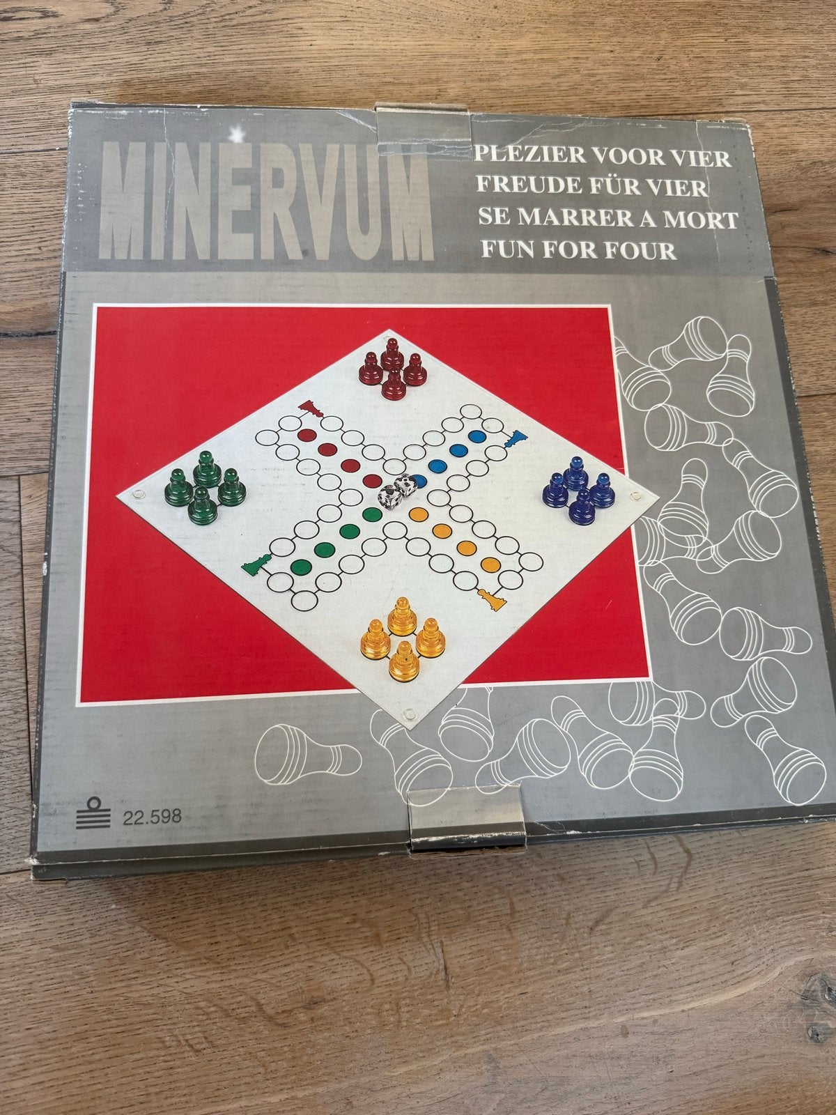 Minervum bordspel - Plezante avonden voor vier, Drie of vier spelers, Ophalen, Gebruikt