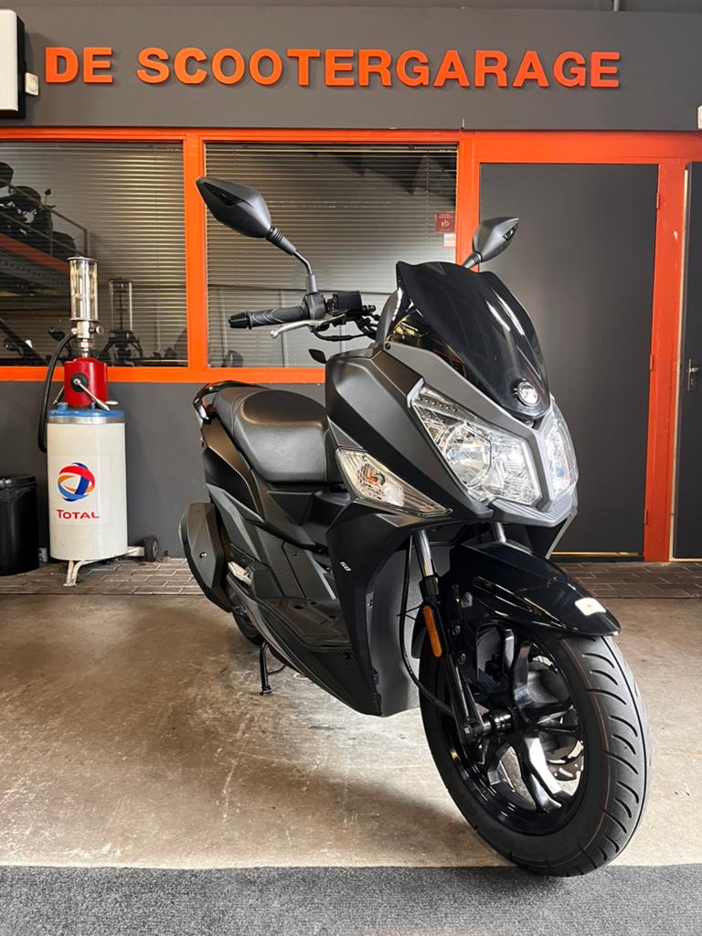 Sym jet 14 45km brom 2023, Fietsen en Brommers, Scooters | SYM, Sym, Zo goed als nieuw, Benzine, Sym