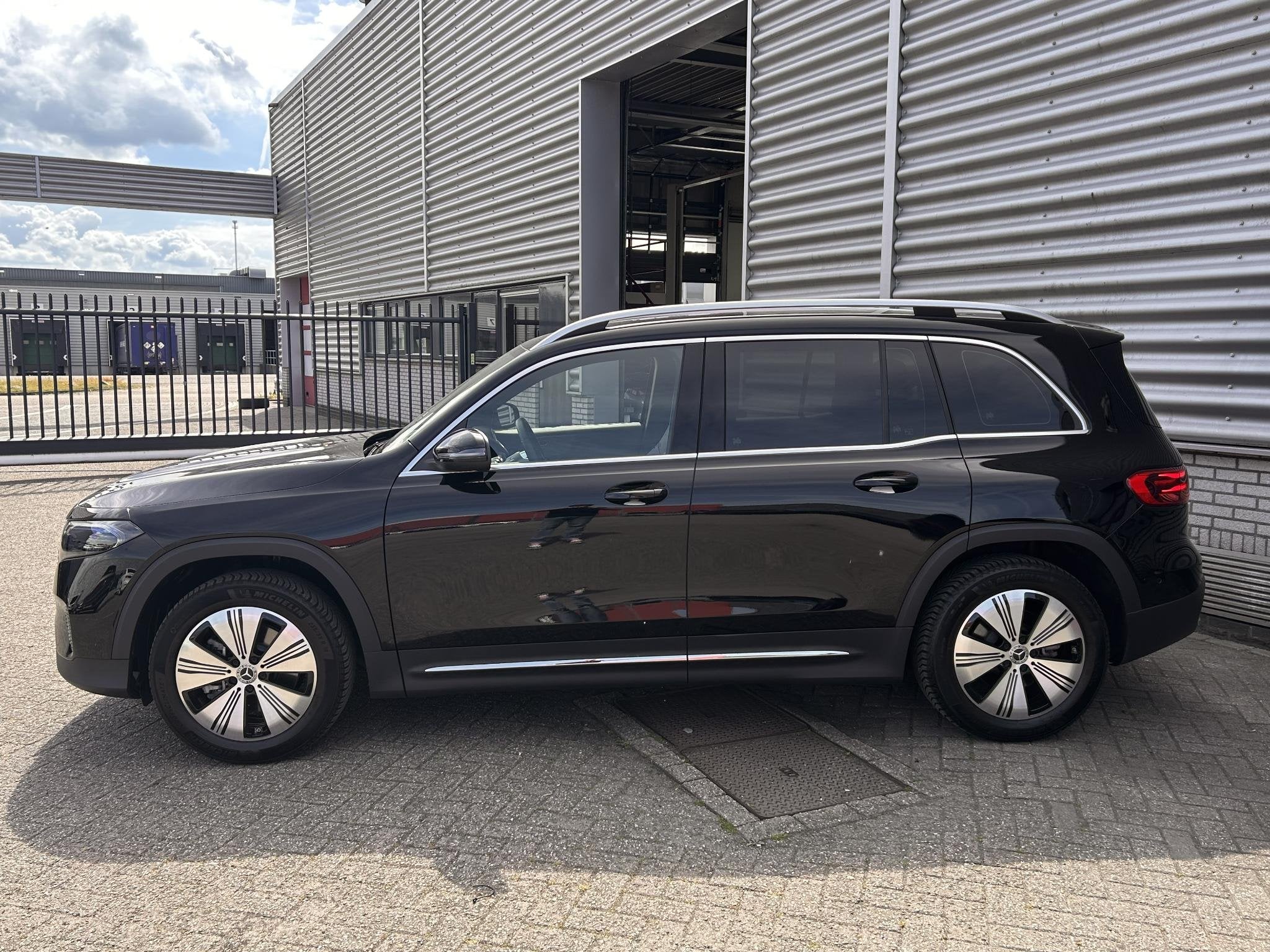 Mercedes-Benz EQB 250+ Essential Line 71 kWh | Trekhaak | Cr, 2005 kg, Gebruikt, Zwart, Origineel Nederlands
