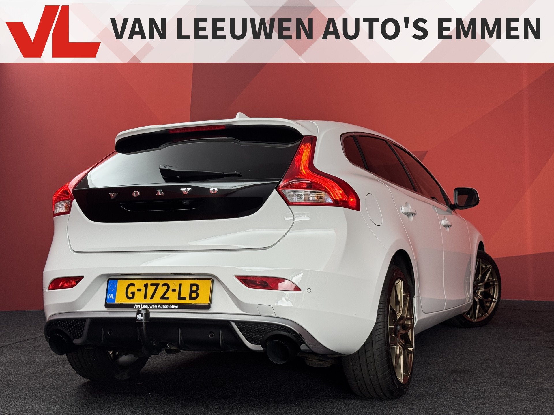 Volvo V40 1.5 T3 Polar+ Sport R-design | Carplay | Pano | St, 4 cilinders, 700 kg, Wit, Origineel Nederlands