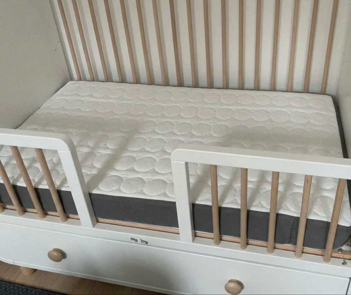 IKEA HIMLAVALV 3D Babymatras + Beschermer (60x120), Ophalen, Gebruikt, 190 cm of minder, Matras