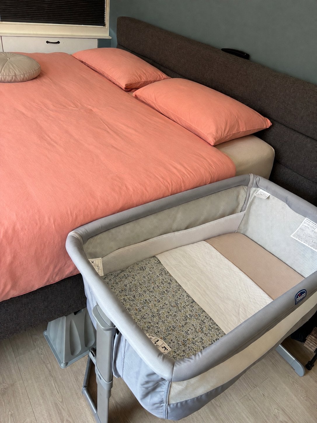 Chicco Next2Me Co-Sleeper EVO Dream - Grijs, Kinderen en Baby's, Babywiegjes en Ledikanten, Ophalen, Zo goed als nieuw, Wieg