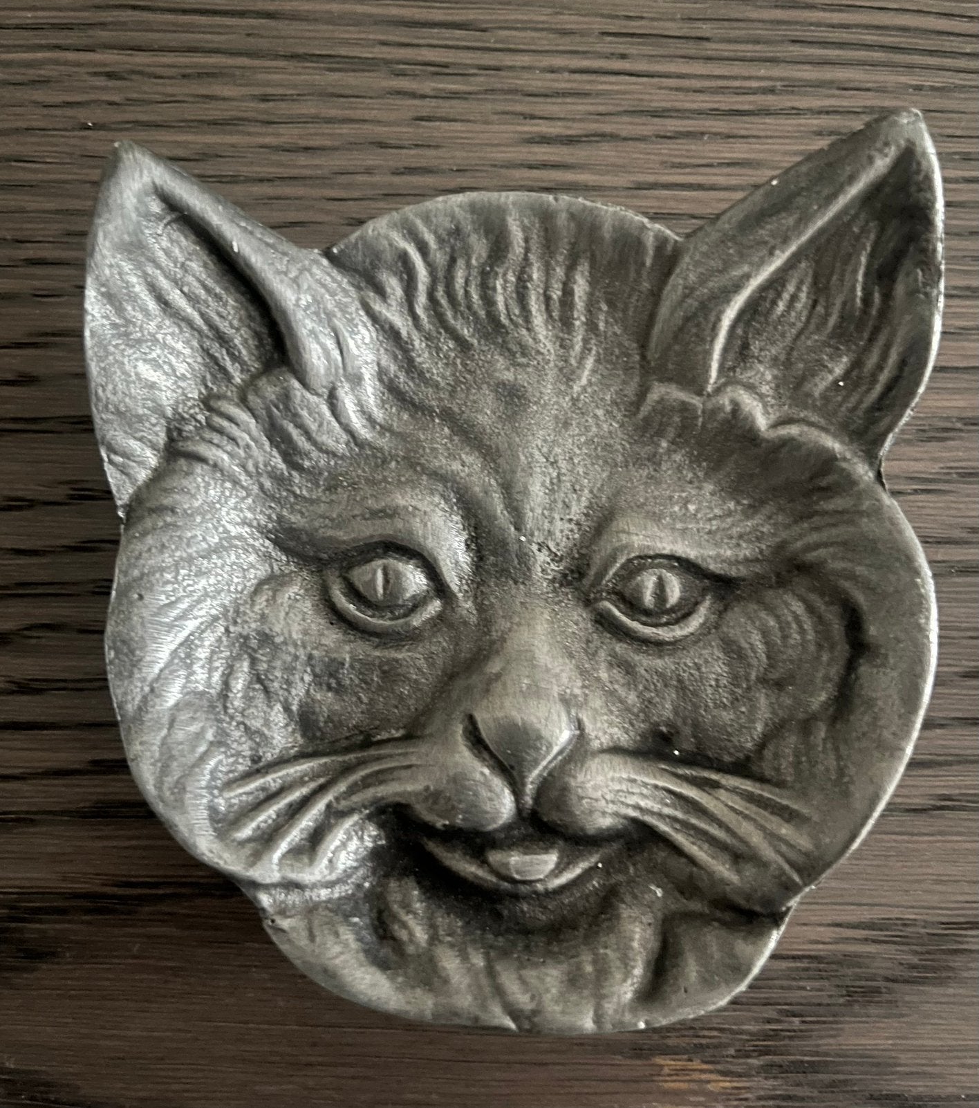 Leuk tinnen kattenbordje/asbakje, Ophalen of Verzenden, Zo goed als nieuw, Dier