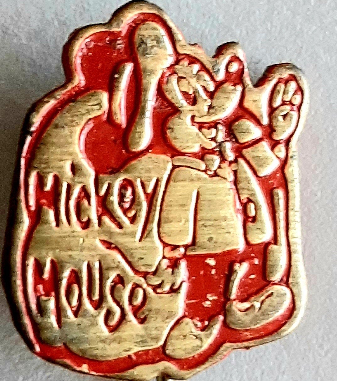 SPELDJE VAN MICKEY MOUSE, WALT DISNEY STRIPHELD, Verzenden, Gebruikt, Speldje of Pin