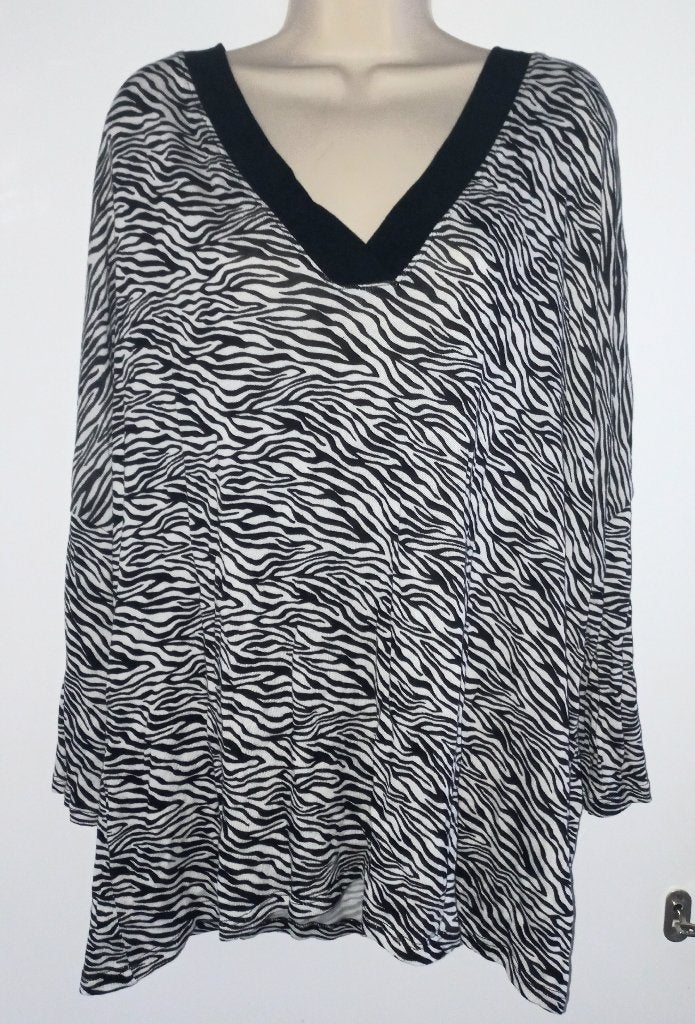Tissaia top maat 50/52, Ophalen of Verzenden, Zo goed als nieuw, Zwart, Shirt of Top