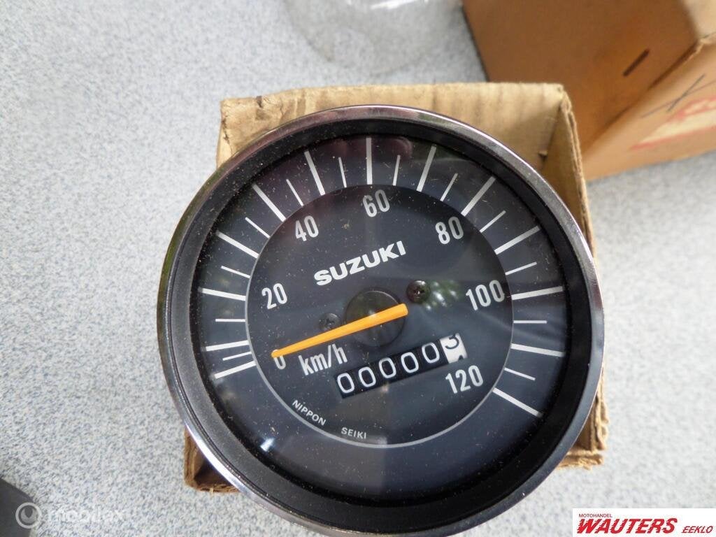 km Teller Suzuki  gt50 34110-46160, Motoren, Onderdelen | Suzuki, Nieuw, Ophalen of Verzenden