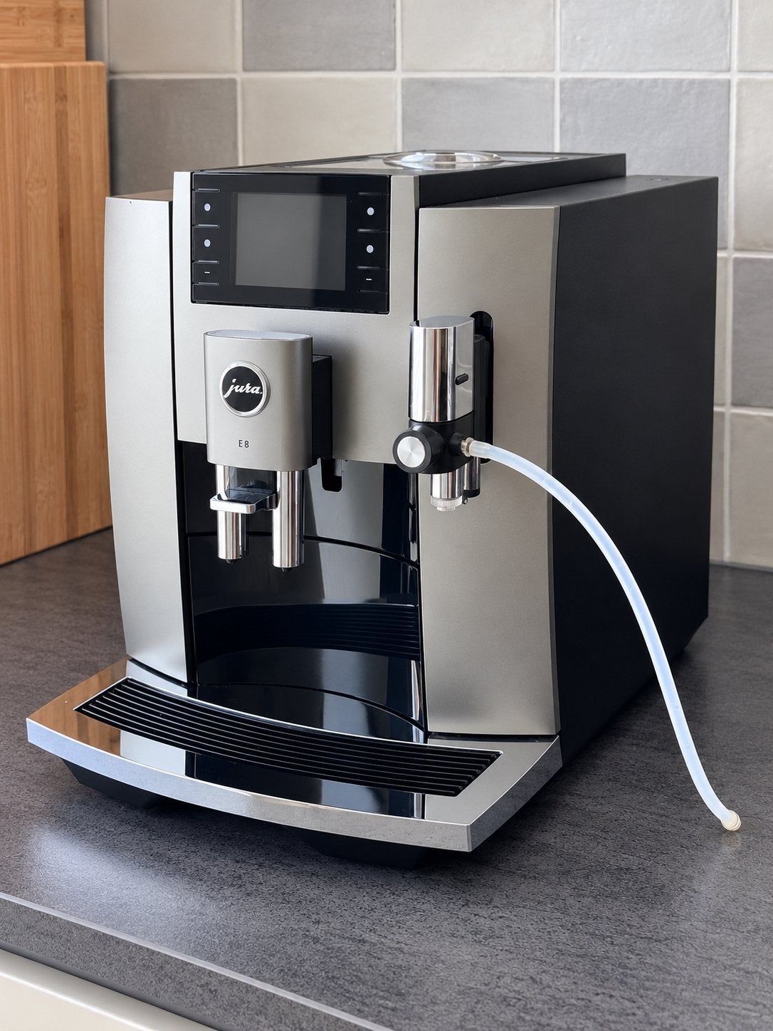 Jura E8 Dark Inox, gekocht oktober 2023, zeer nette staat, Ophalen, Afneembaar waterreservoir, 10 kopjes of meer, Koffiemachine