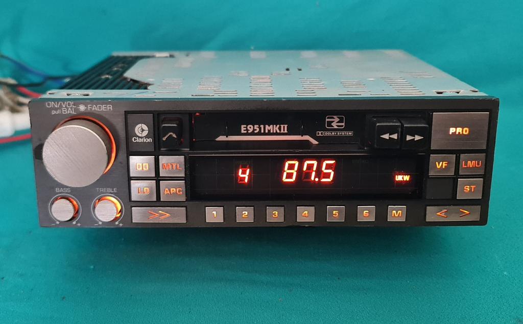 Clarion e951 mk-2 casssette receiver, Ophalen of Verzenden, Zo goed als nieuw