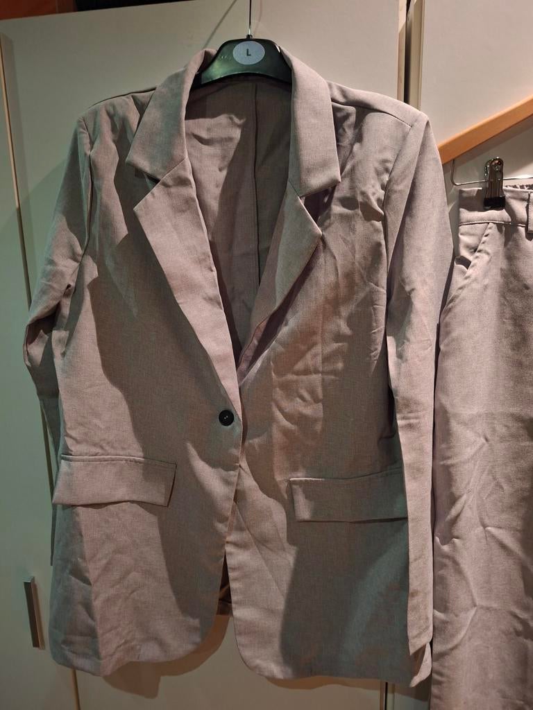 2 delig pak, Kleding | Dames, Jasjes, Kostuums en Pakken, Ophalen of Verzenden, Nieuw, Maat 38/40 (M), Bruin