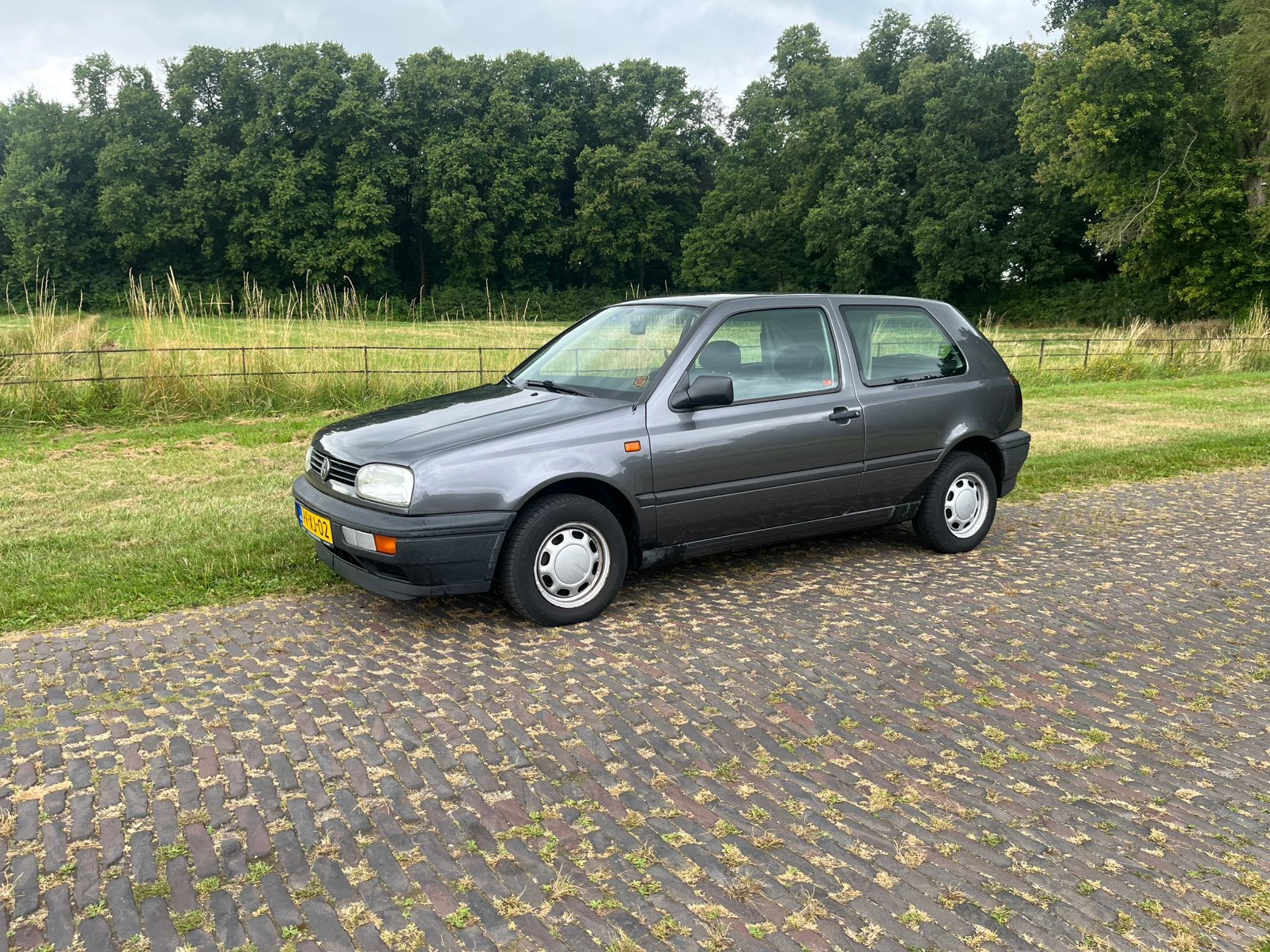 Volkswagen Golf3 - 1.8 CL 55KW E2 1992 Grijs, Auto's, Stof, 74 pk, Zwart, 4 cilinders