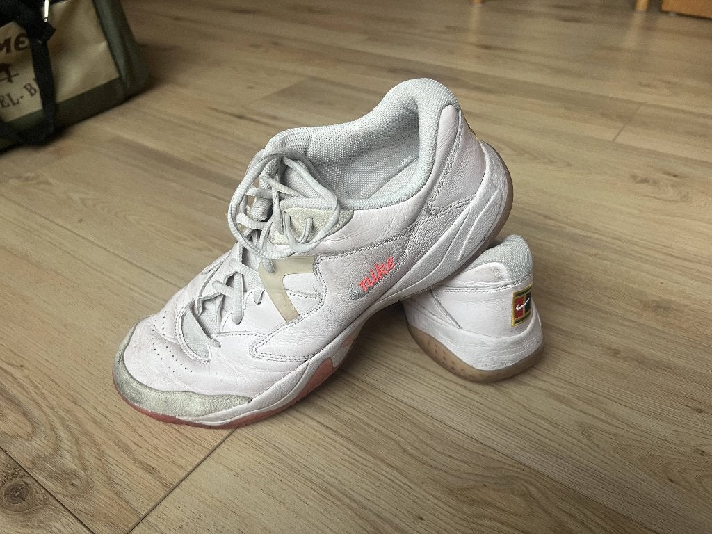 Nike Court Lite II wit & roze Maat 45.5, Nike, Ophalen of Verzenden, Gedragen, Wit