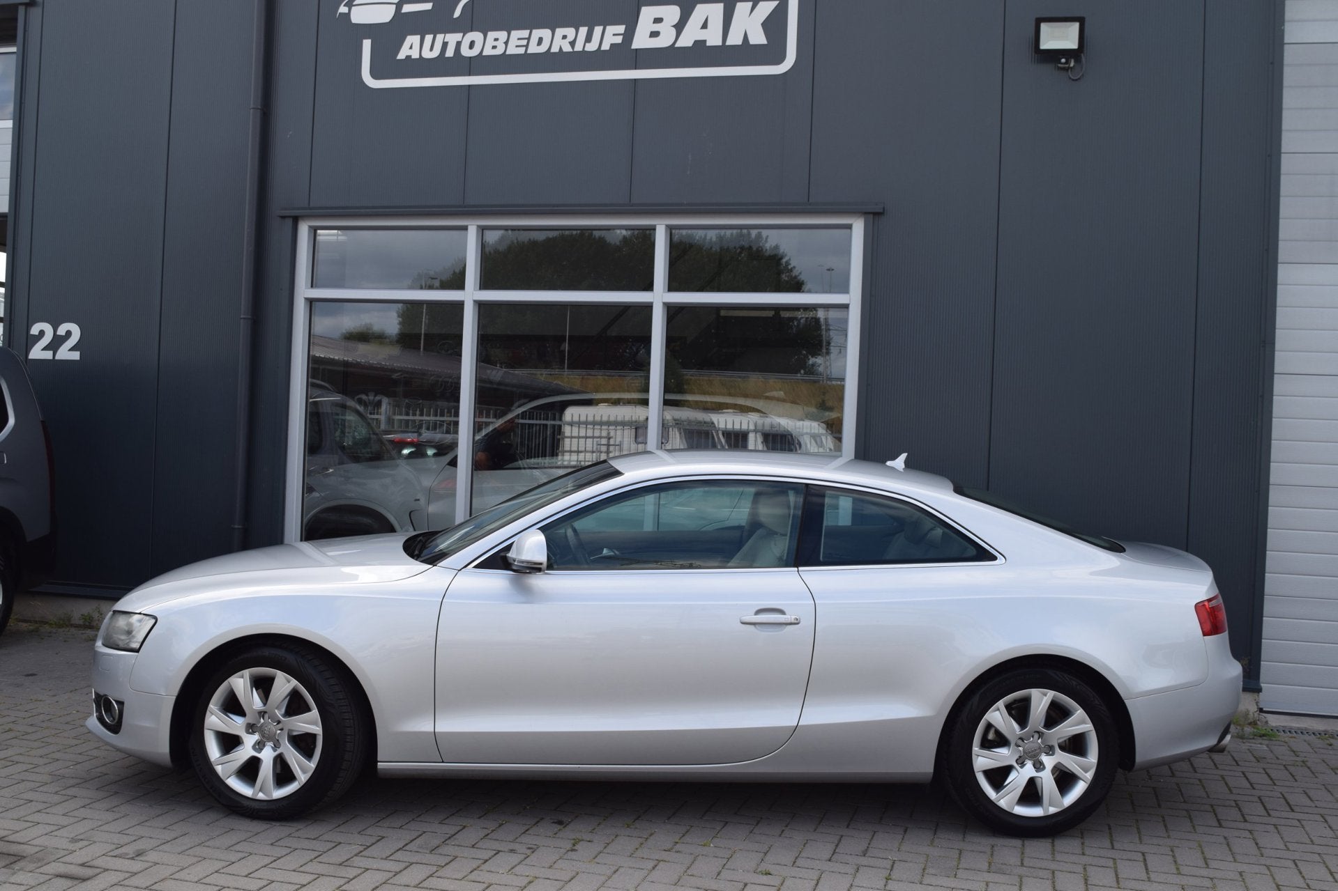 Audi A5 Coupé 2.7 TDI Pro Line | Automaat | LED + Xenon | A, Auto's, 15 km/l, Gebruikt, Beige, 2698 cc