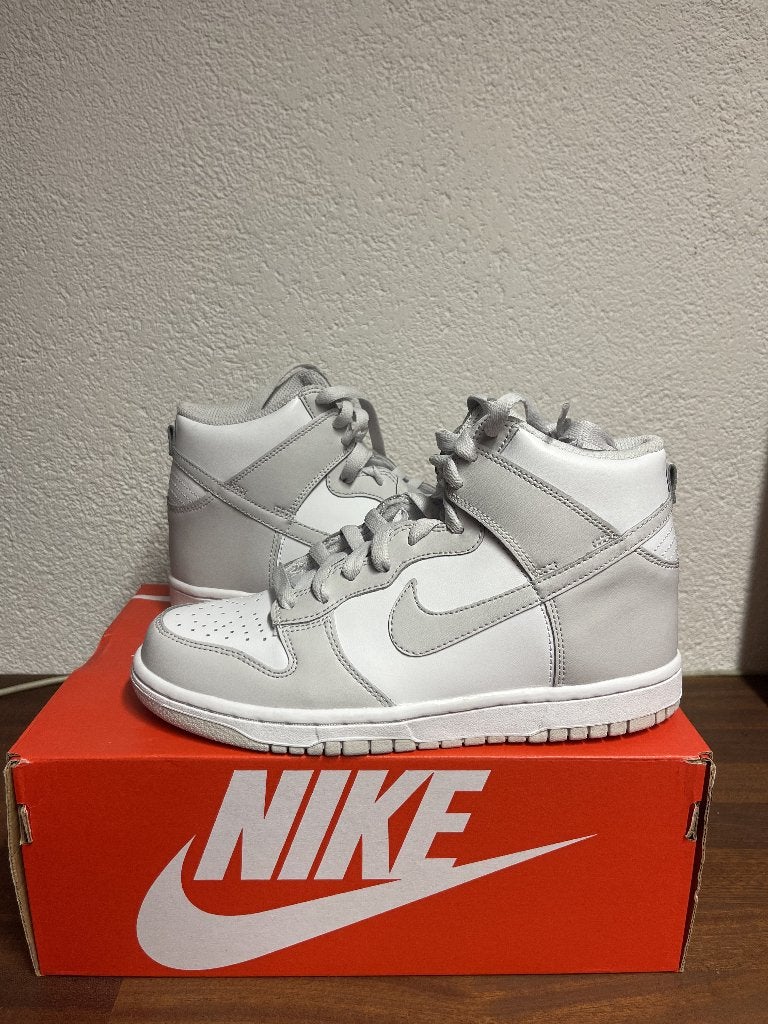 Nike Dunk High Vast Grey (GS) | Maat EU 38, Ophalen of Verzenden, Nieuw, Grijs, Sneakers of Gympen