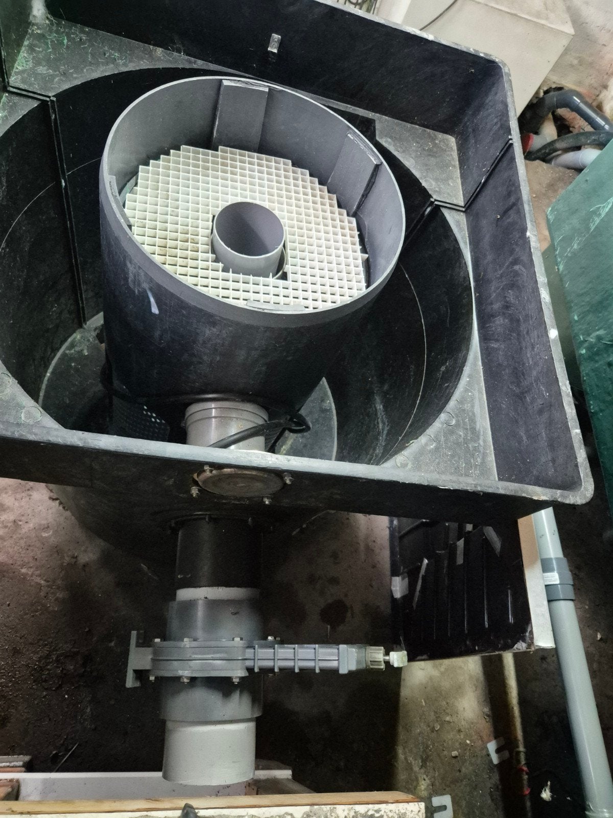 Grote voorfilter met deksel ., Tuin en Terras, Ophalen, Gebruikt, Vijverfilter