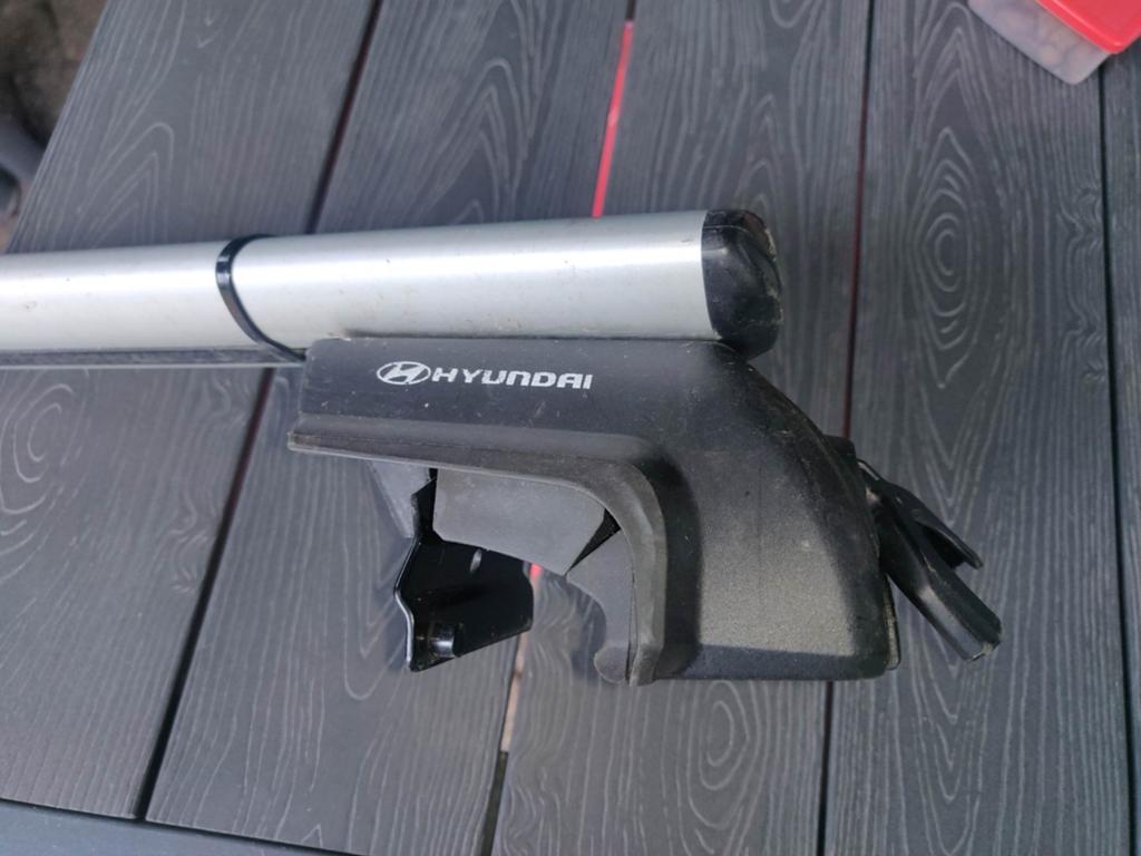 Hyundai Tucson dakdragers, Ophalen of Verzenden