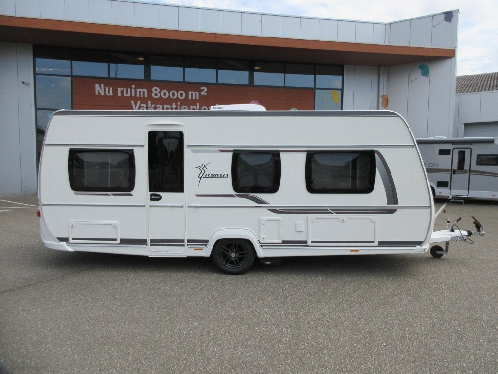 Fendt Tendenza 515 SG MET MOVER EN VOORTENT, Caravans en Kamperen, Rondzit, Schokbreker, Overige typen, Fendt