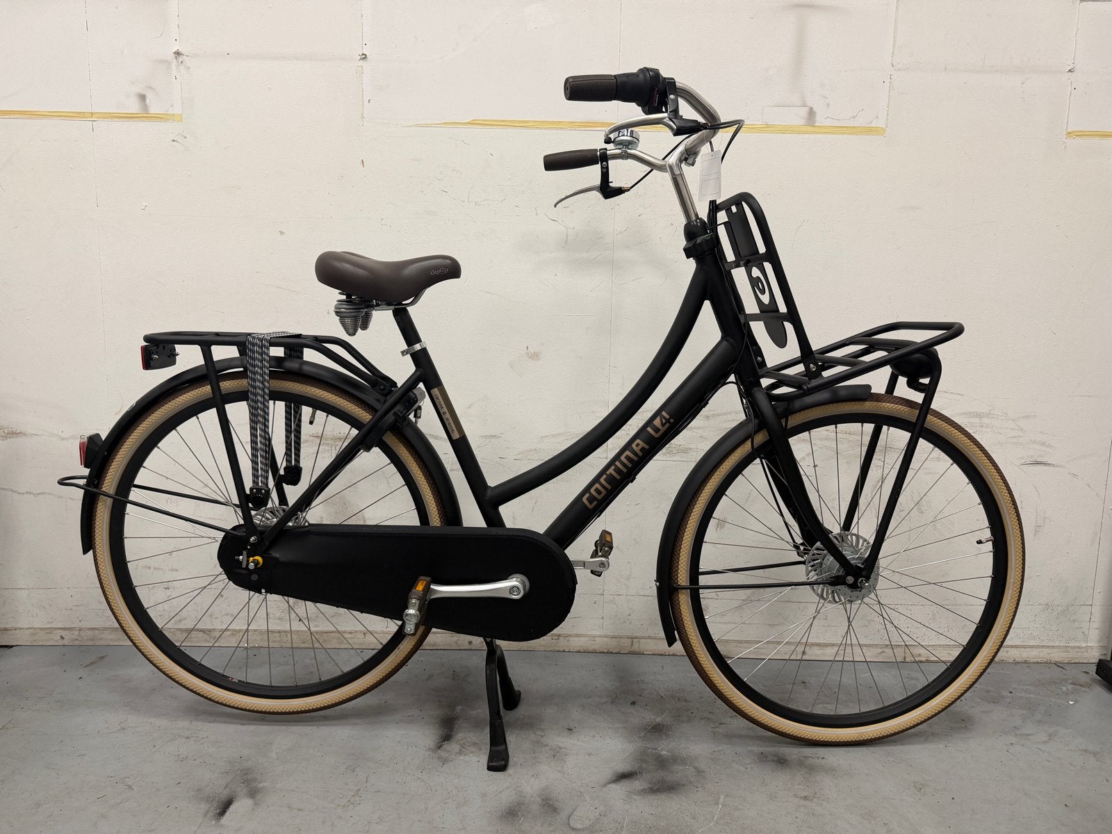 Cortina U4 Transportfiets - Zwart - Zo goed als nieuw, 26 inch of meer, Ophalen of Verzenden, Zo goed als nieuw, Handrem