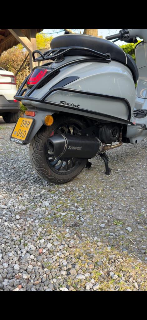 Akrapovic uitlaat Vespa Sprint/Primavera, Ophalen of Verzenden, Gebruikt, Uitlaat, Vespa