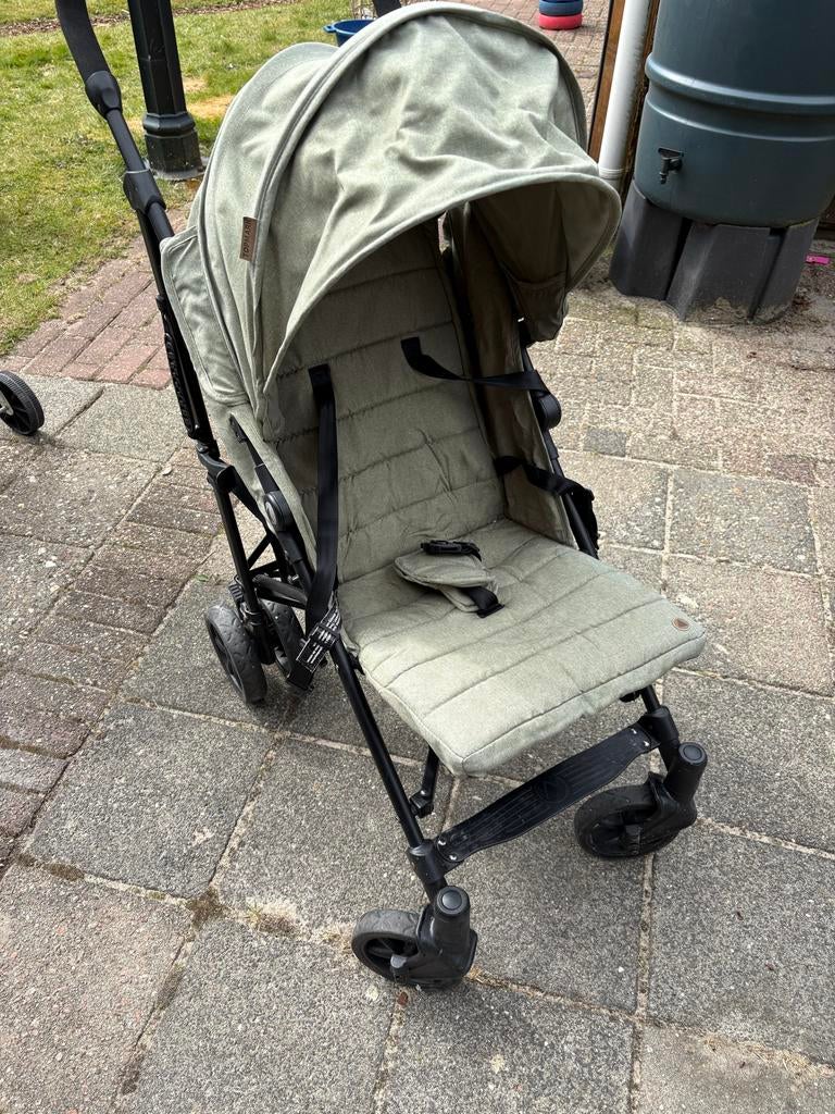 Compacte en lichte buggy in zeer goeie staat, Kinderen en Baby's, Buggy's, Ophalen, Gebruikt, Overige merken, Verstelbare rugleuning