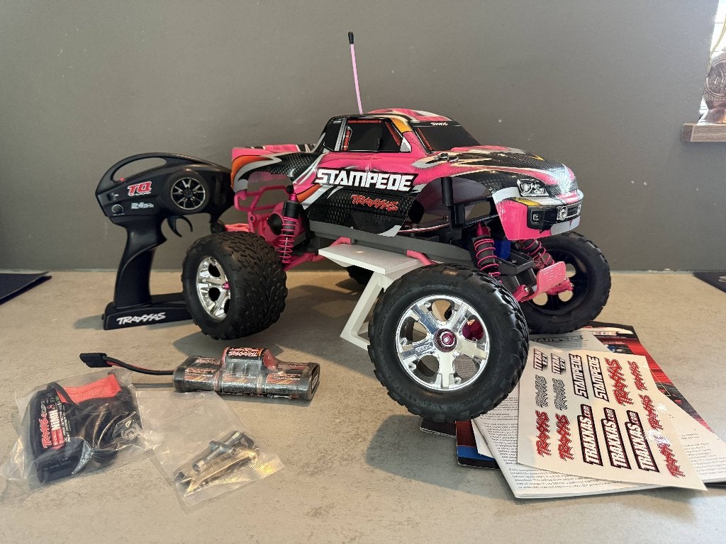 Traxxas Stampede 2WD Brushed HD – Roze Special Edition, Auto offroad, Zo goed als nieuw, Schaal 1:10, RTR (Ready to Run)