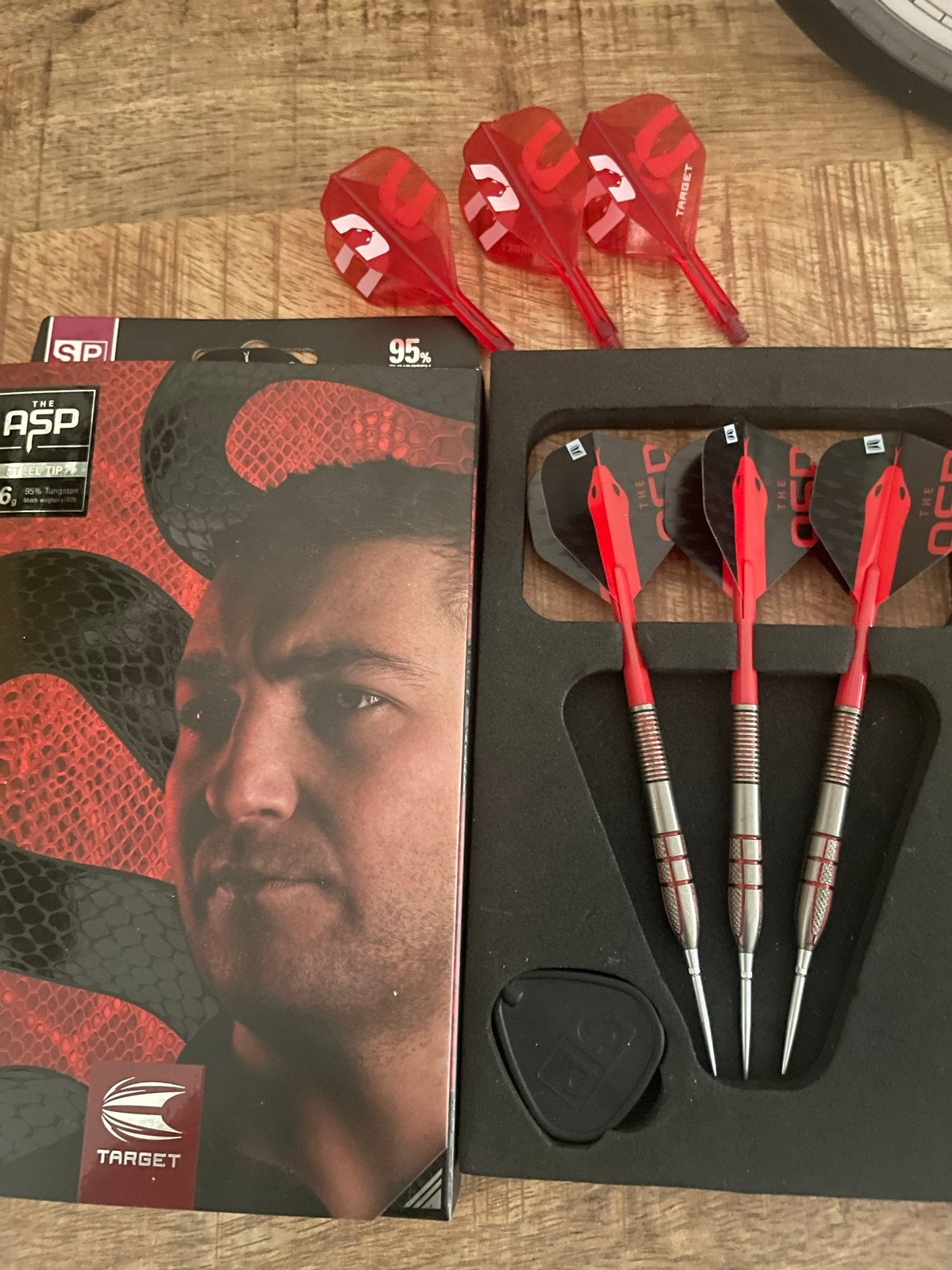 Target Aspinall Gen 2 Darts - Zo goed als nieuw 26 gram, Sport en Fitness, Darts, Ophalen of Verzenden, Zo goed als nieuw, Pijlen