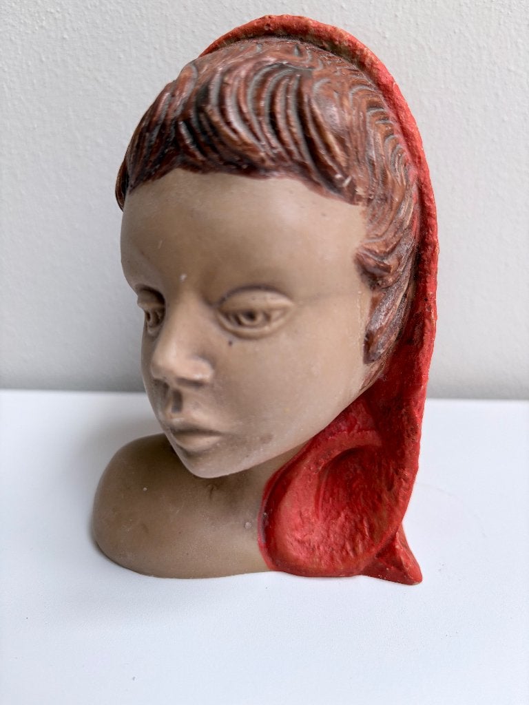 VINTAGE  KOP  VAN VROUW MET RODE HOOFDDOEK, Ophalen of Verzenden