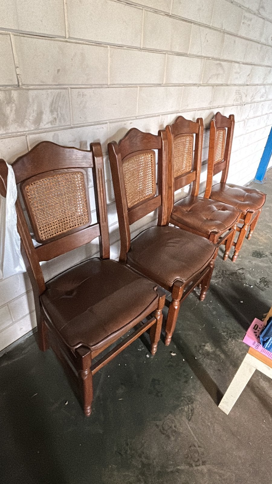 Set van 4 Vintage Antieke Stoelen met Rotan en Leer, Antiek en Kunst, Antiek | Meubels | Stoelen en Banken, Ophalen of Verzenden