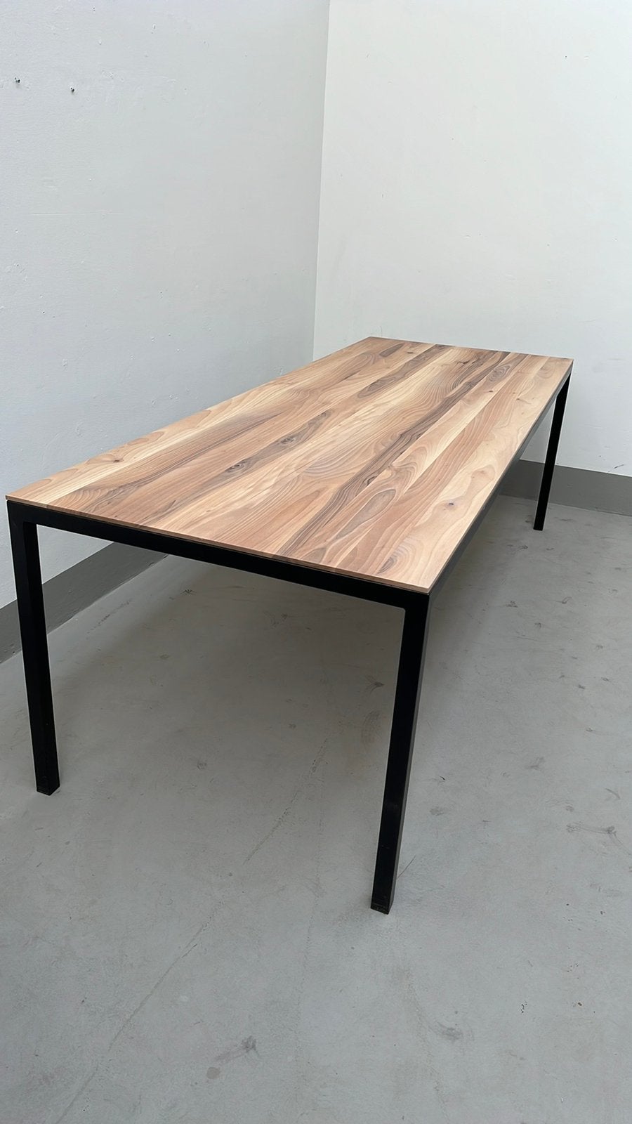 Tiemen eettafel van Pilat & Pilat, Ophalen, 200 cm of meer, 50 tot 100 cm, Zo goed als nieuw