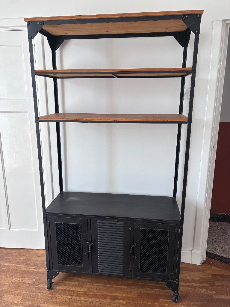 Wandkast metaal met houten planken, Ophalen, Met deur(en), Zo goed als nieuw, Minder dan 150 cm