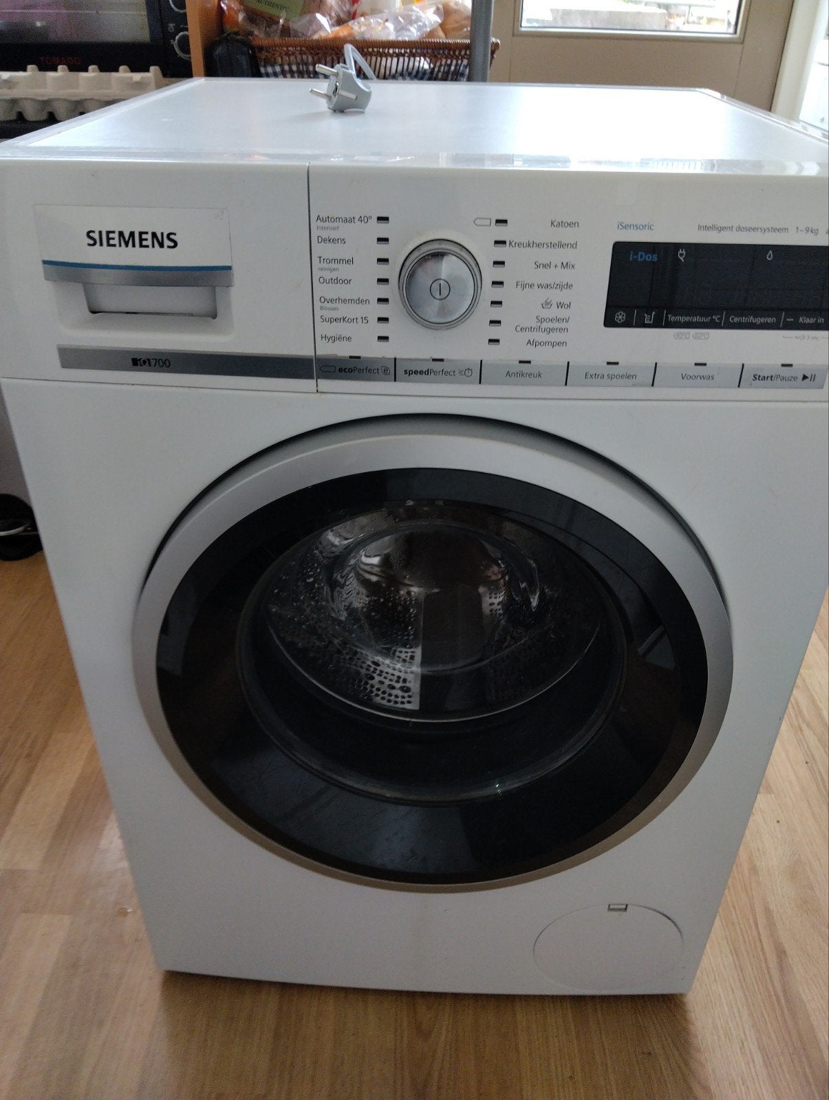 Siemens iQ1700 i-Dos wasmachine 9kg, Witgoed en Apparatuur, Ophalen, 8 tot 10 kg, 1600 toeren of meer, Kort programma