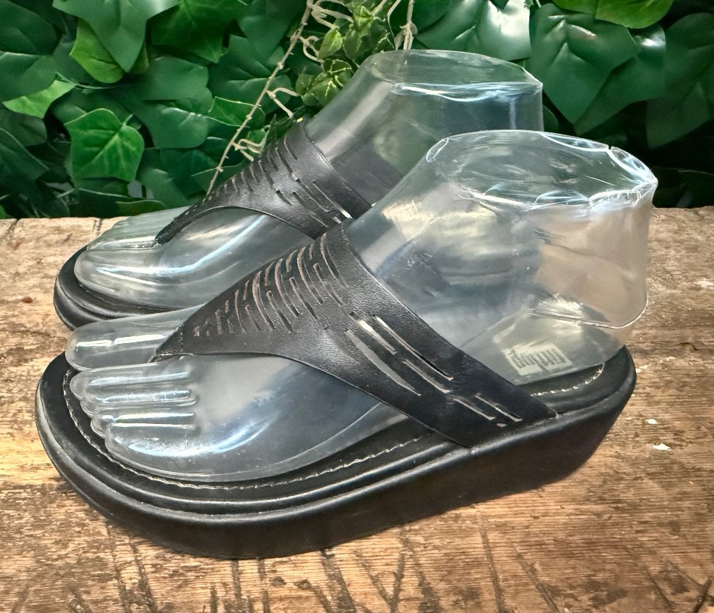 zo goed als nieuw slippers van Fitflop maat 36, Zwart, Ophalen of Verzenden, Zo goed als nieuw, Fitflop