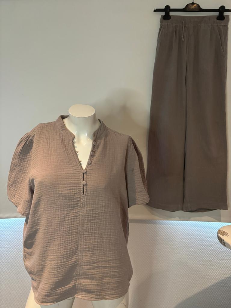 MbyM 2-delige set maat M - heerlijk zacht en comfortabel, Ophalen of Verzenden, Zo goed als nieuw, Maat 38/40 (M), Beige