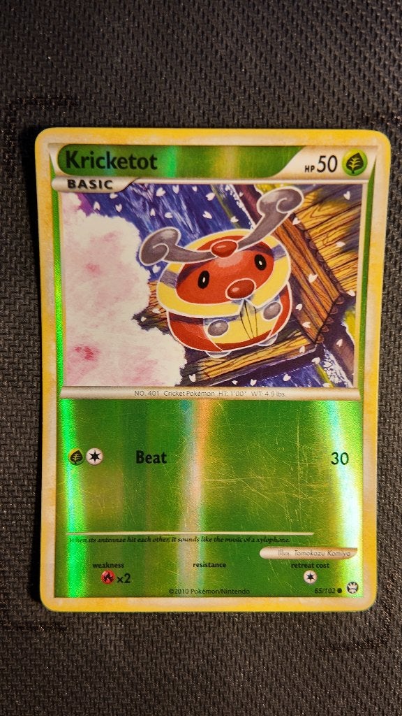 Kricketot 65 HS—Triumphant | Pokemon kaart, Ophalen, Losse kaart, Foil