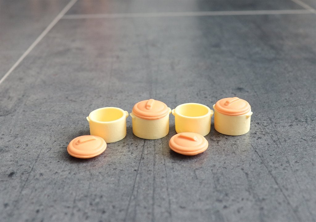 Kookpan pan met deksel keuken miniatuur nieuw 1:12 Geel, Ophalen of Verzenden, Nieuw, Decoratie