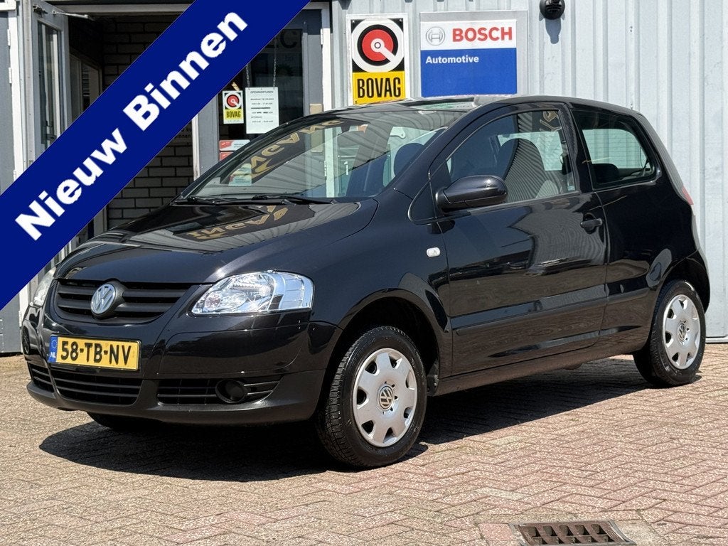 Volkswagen Fox 1.2 Trendline | HOGE INSTAP | NIEUWE APK | EL, Auto's, Volkswagen, Voorwielaandrijving, Stof, Zwart, Elektrische ramen