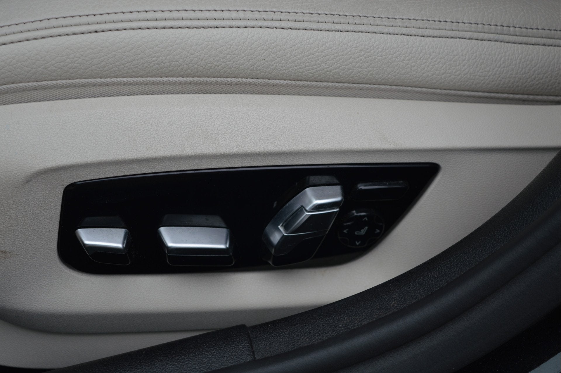 Foto 18 van BMW 5 Serie Touring 520i High Executive | M-PAKKET | PANO |